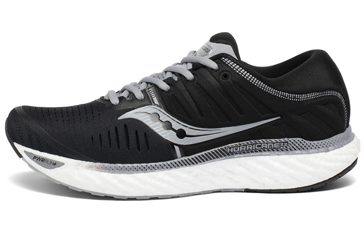 saucony Hurricane 22 ‘Black White’