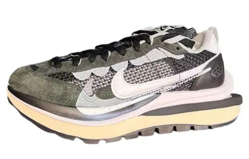 Sacai x Nike VaporWaffle Slip Resistant Low top Casual Shoes Men's Green