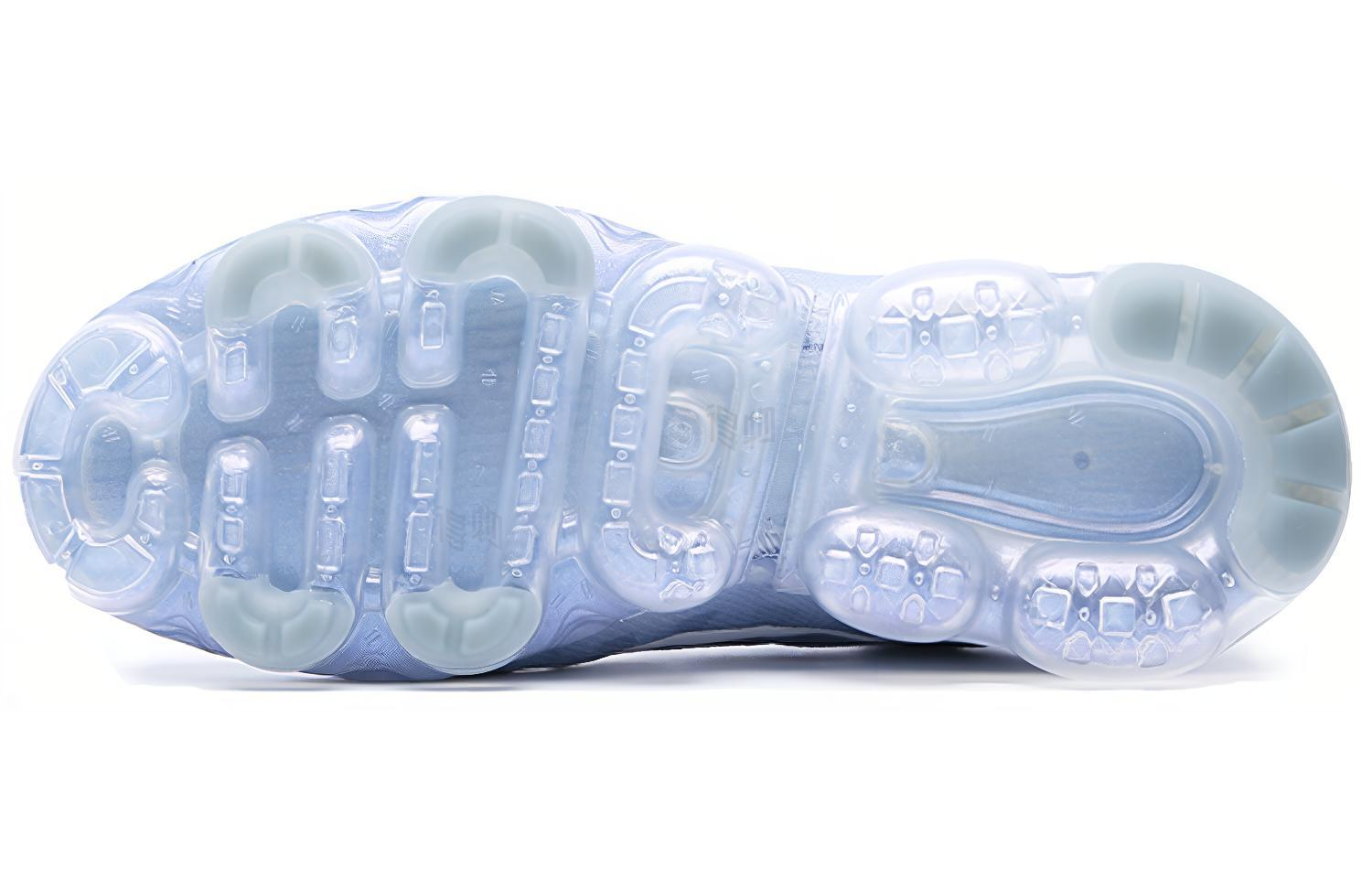 Женские кроссовки Nike Vapormax (бело-синие) — фото 4