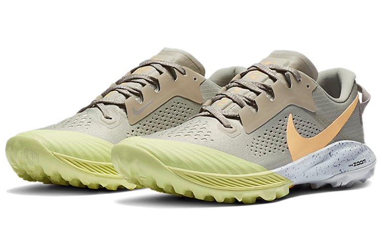 Женские кроссовки Nike Air Zoom Terra Kiger 6 (серо-зеленый) — фото 3