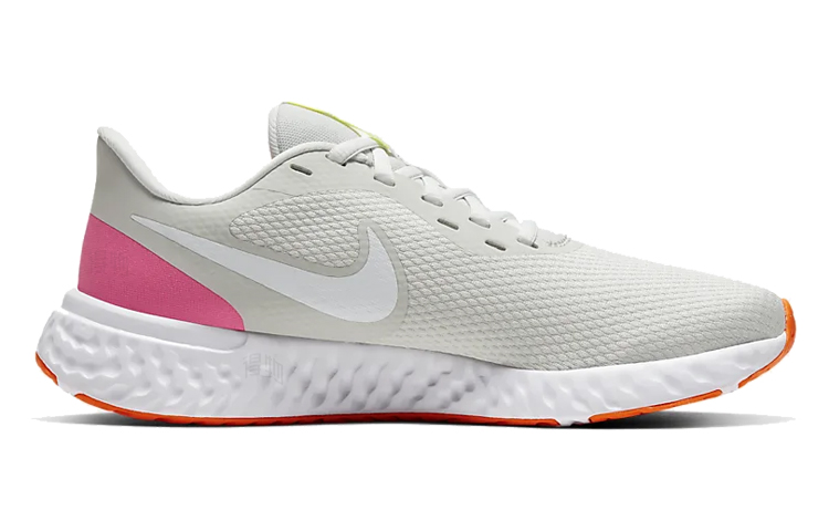 Женские кроссовки Nike Revolution 5 (молочные) — Молочный — фото 2