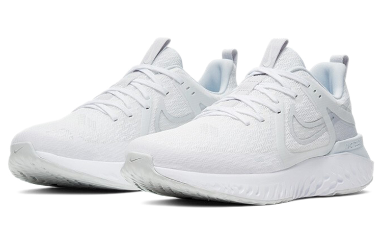 Женские кроссовки Nike Legend React 2 (бело-серый) — Белый / серый — фото 3