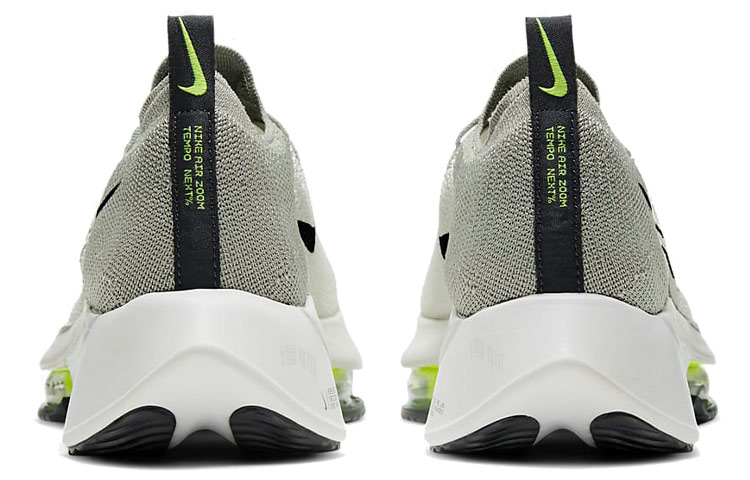 Мужские кроссовки Nike Air Zoom Tempo Next% (бело-серые) — Белый / серый — фото 5