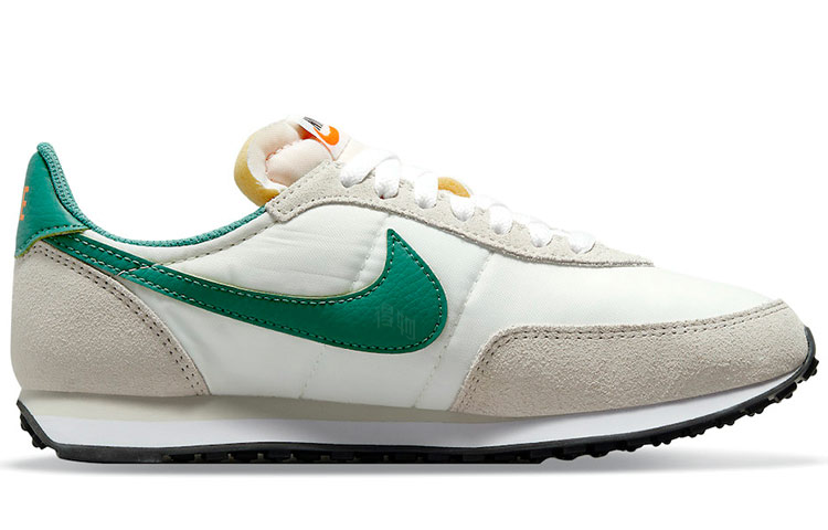 Женские кроссовки Nike Waffle Trainer 2 (бело-зеленые) — фото 2