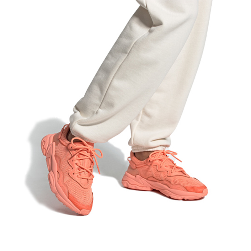 Женские кроссовки adidas originals Ozweego (апельсиновые) — фото 7
