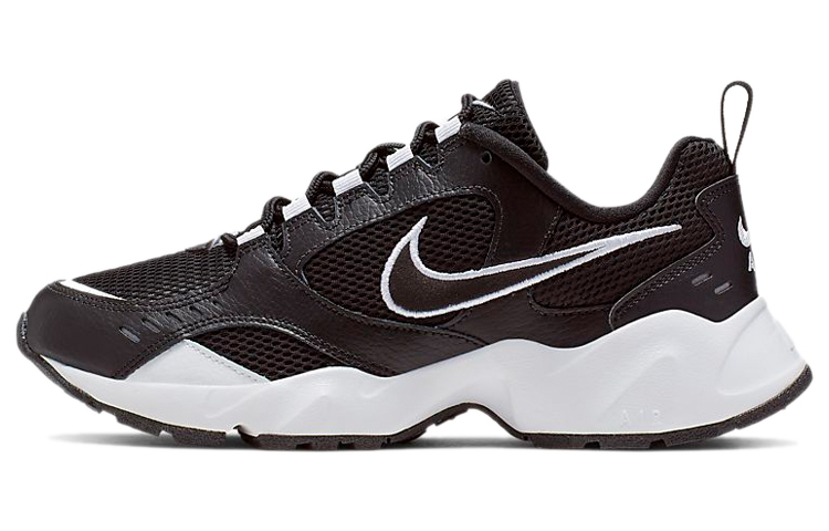 Женские кроссовки Nike Nike Air Heights (черные с белым)