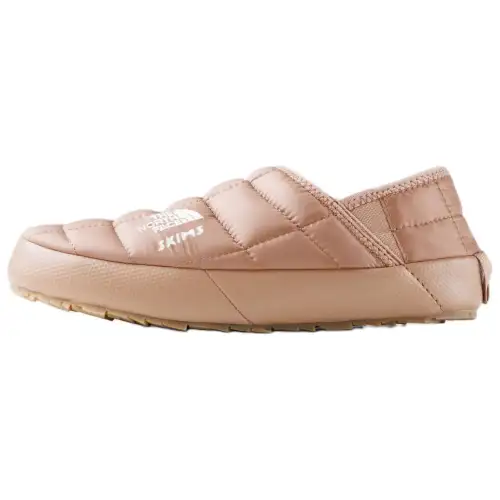 Skims x THE NORTH FACE Thermoball Traction Slip Resistant Abrasion Resistant Low top Casual Shoes Women's Pink