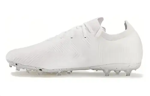 KELME MG Rubber Short Studs AG Rubber Short Studs Wear resistant And Lightweight Soccer Shoes Unisex Ice Crystal White