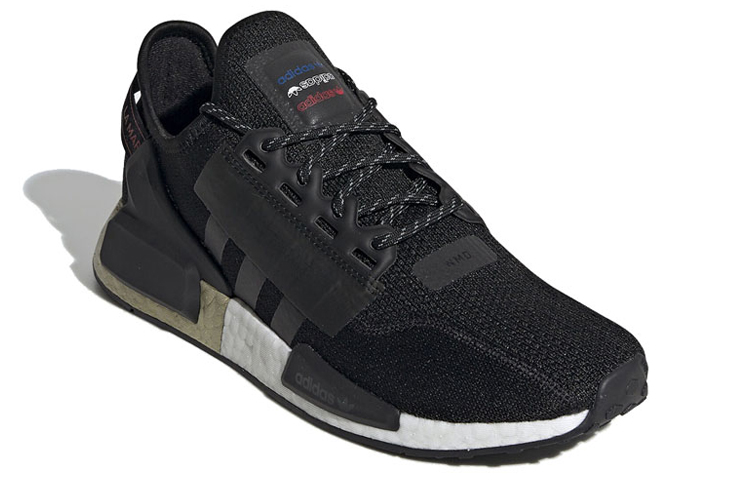 Кроссовки adidas Originals NMD_R1 V2 (черно-золотые) — фото 2
