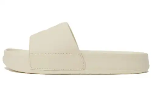DESCENTE Slip Resistant Slip Resistant Slide Slippers Unisex Beige
