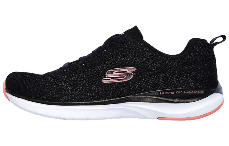 Skechers Ultra Groove Low top Casual Shoes Women's Black
