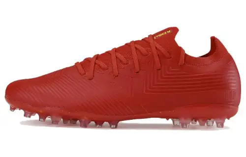 KELME Wear resistant And Lightweight Soccer Shoes Unisex Bull Red
