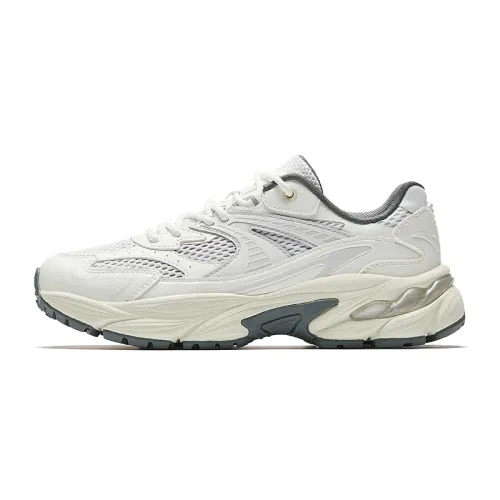 Anta AT802 Low top Casual Shoes Women's White