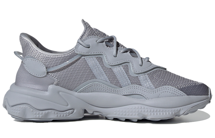 Женские кроссовки adidas Ozweego (серые) — фото 2