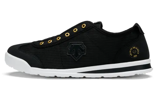 DESCENTE Chron Sport Style Slip Resistant Abrasion Resistant Low top Casual Shoes Unisex Black