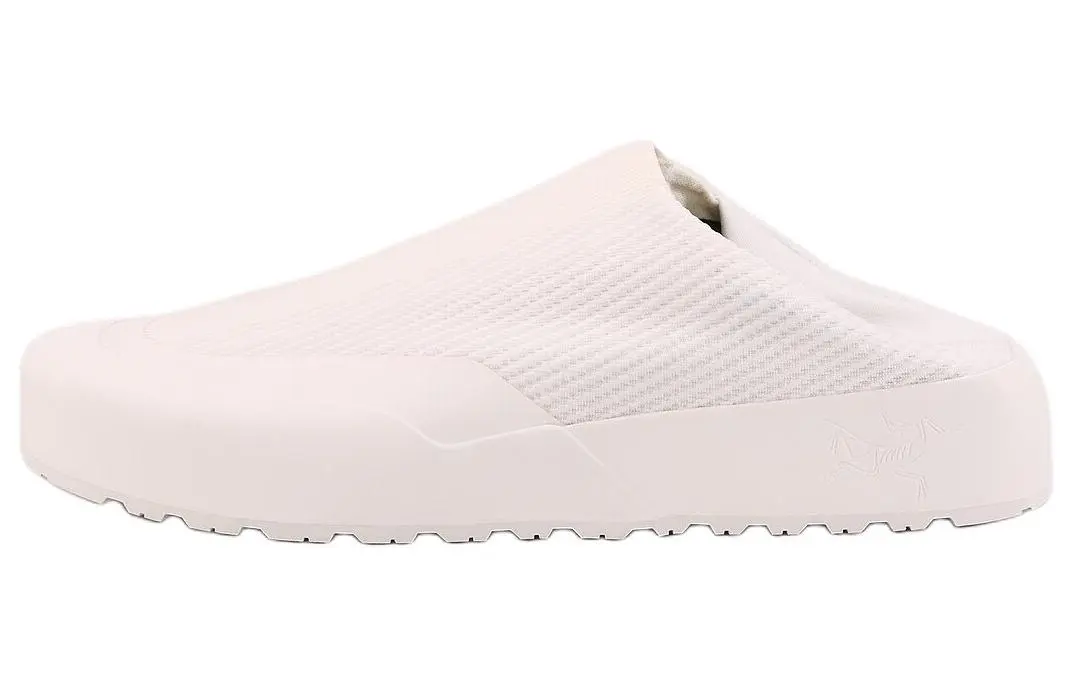 Arc'teryx KRAGG Slip Resistant, Abrasion Resistant, Lightweight Coverage Low top Casual Shoes Women's White