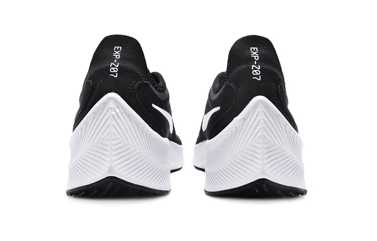 Женские кроссовки Nike Fast EXP Racer (черно-белый) — Чёрныйбелый — фото 5