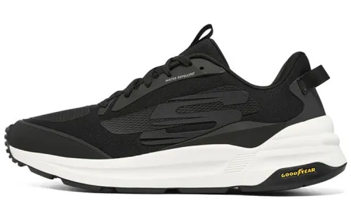 Skechers Global Jogger Low top Casual Shoes Men's Black White