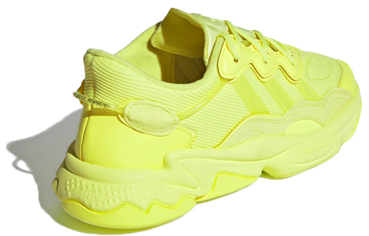 Кроссовки adidas Ozweego (желтые) — фото 4