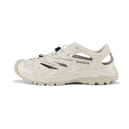 DESCENTE Sport Style Slip Resistant Casual Shoes Unisex Beige