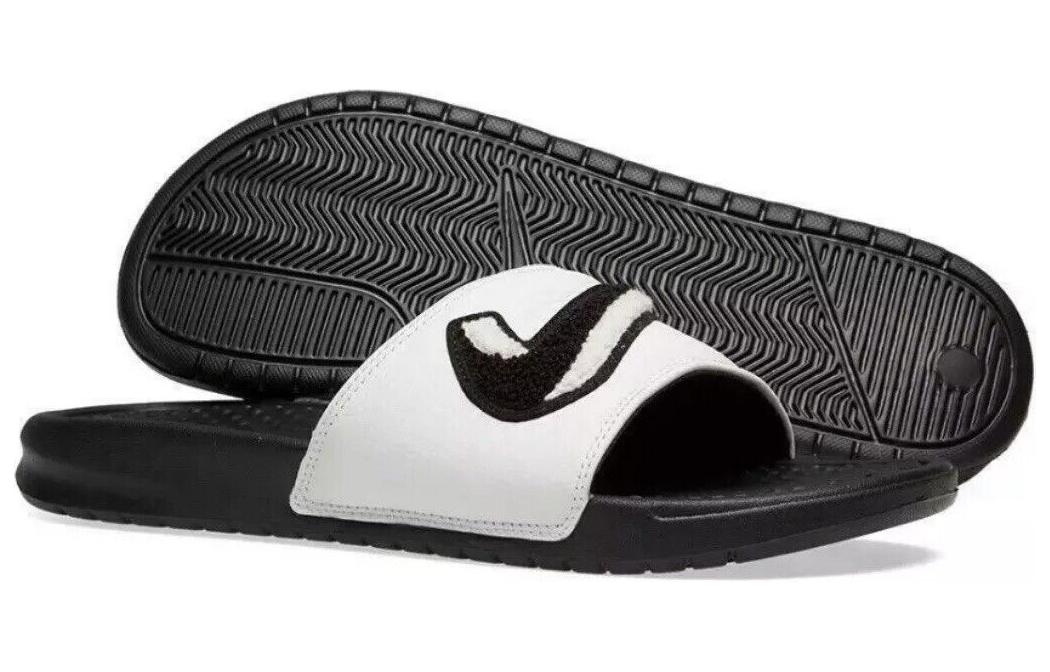 Шлепанцы Nike Benassi (черно-белые) — фото 5