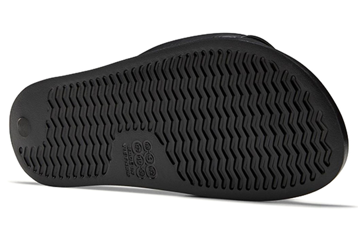 Шлепки Reebok classic slide (черные) — фото 6