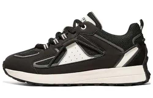 Skechers Street Croissant Shoes, Retro Sports Textile, Leather Low top Casual Shoes Women's Black White