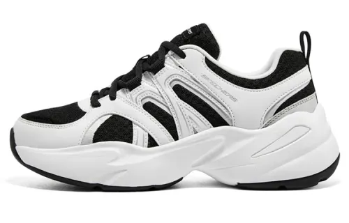 Skechers Momentus Low top Casual Shoes Women's White Black