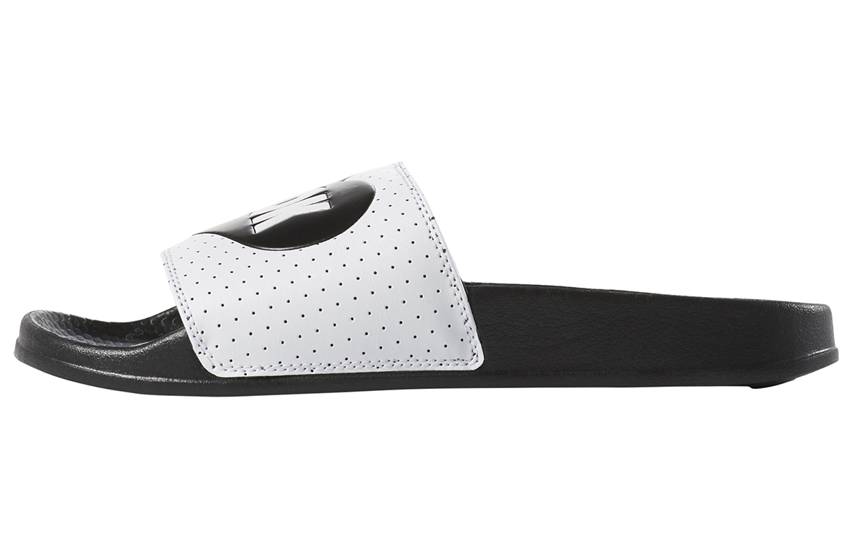 Шлепанцы Reebok Classic Slide (черно-белые)