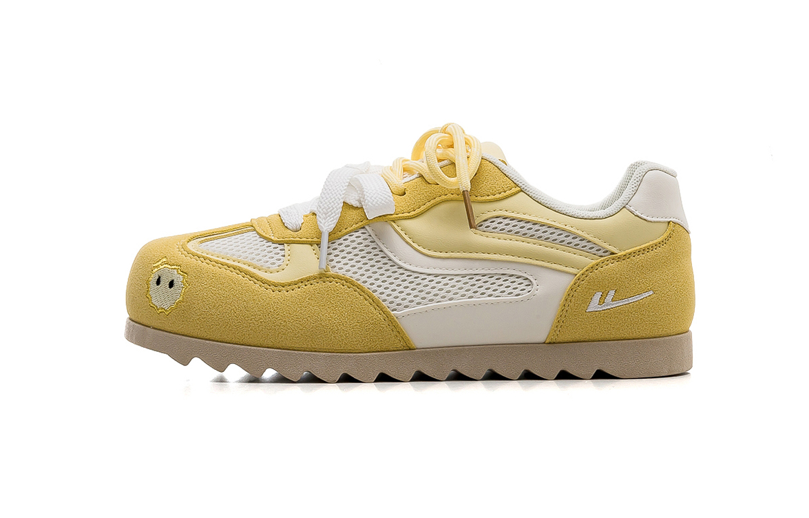Warrior Abrasion Resistant Breathable Low top Casual Shoes Women's Yellow Beige