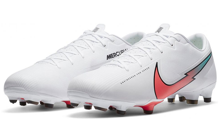 Футбольные бутсы Nike Mercurial Vapor 13 Academy FG/MG (белый / красный / зеленый) — Белый / красный / зелёный — фото 3