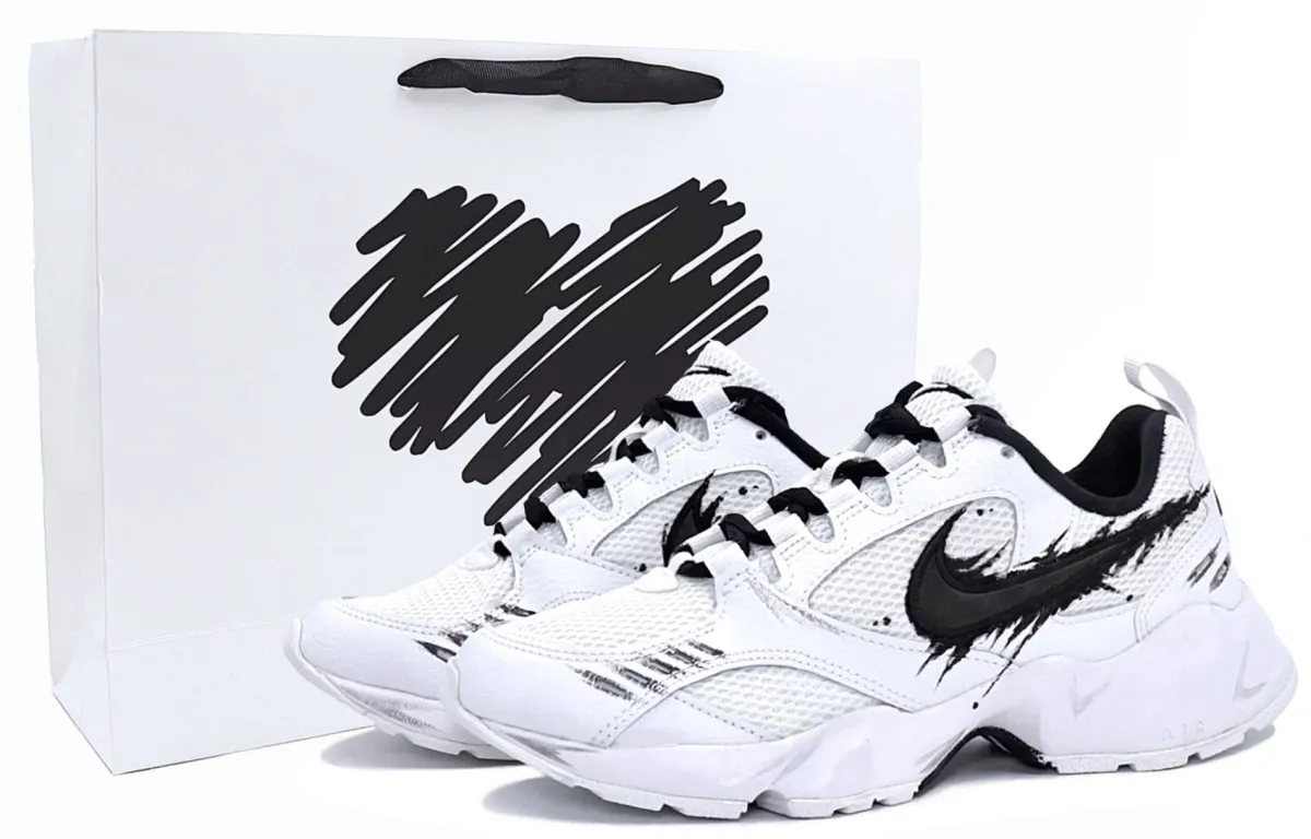 Nike Air Heights Abrasion Resistant Slip Resistant Low top Casual Shoes Women's Black White