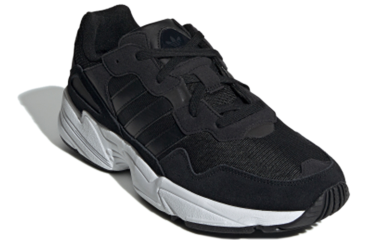 Кроссовки adidas originals Yung-96 (черно-белые) — фото 3