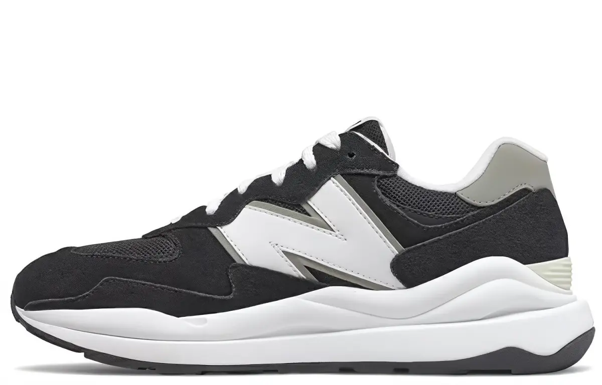 57/40 New Balance 'Black White'