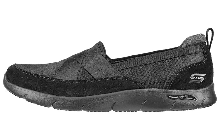 Skechers ARCH FIT REFINE Low top Casual Shoes Women's Black