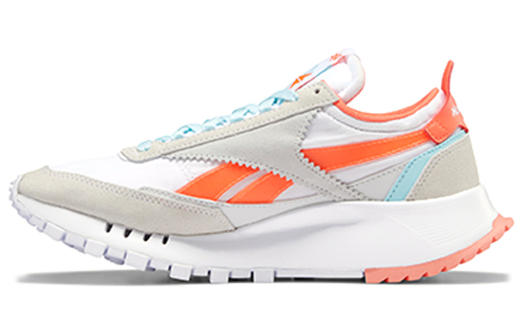 Женские кроссовки Reebok Classic Leather Legacy (бежевые)