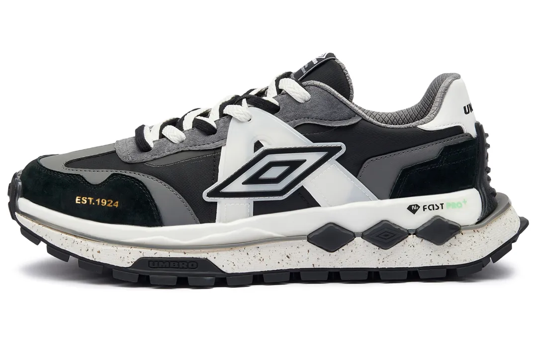 Umbro FUSE Spaceship Shoes Slip Resistant, Abrasion Resistant, Coverage, Support, Rebound Low top Casual Shoes Men's