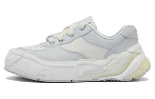 Li Ning Wuji BR Breathable Height Increasing Low top Casual Shoes Women's Ecru
