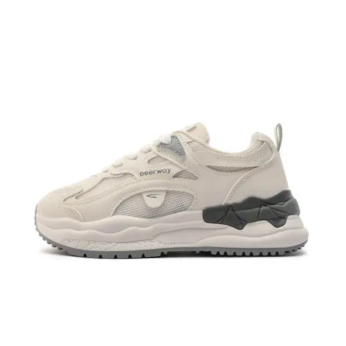 DEERWAY Cushioning Abrasion Resistant Breathable Coverage Height Increasing Low top Casual Shoes Women's