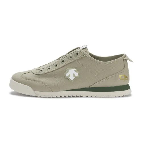 DESCENTE Chron Lightweight Low top Casual Shoes Men's Olive Green