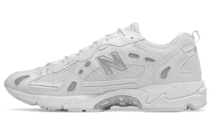 827 New Balance Adzorb 'White'