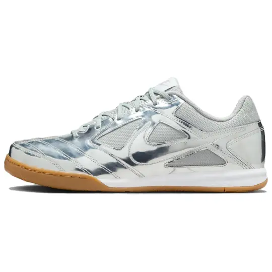 Nike Gato LV8