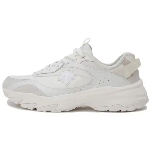 DESCENTE Lightweight Low top Casual Shoes Women's White