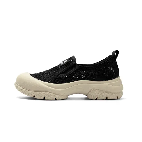 JEEP SPIRIT Low top Casual Shoes Women's Black/Khaki