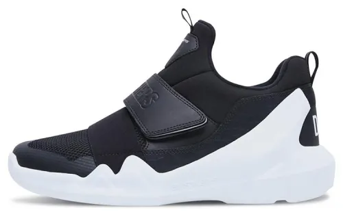 Skechers D'LITES Dlt A Fabric Low top Casual Shoes Women's Black