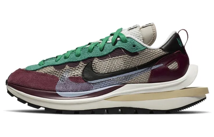 Nike X Sacai VaporWaffle Sp 'Villain Red'