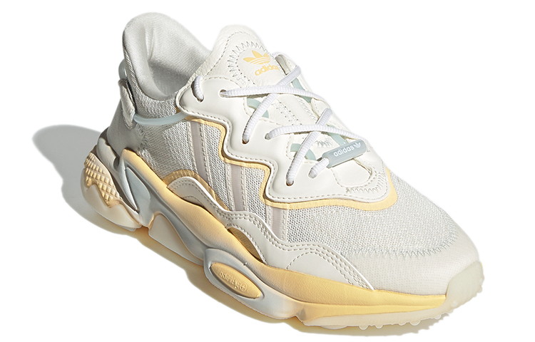 Женские кроссовки adidas originals Ozweego (молочные) — Молочный — фото 3