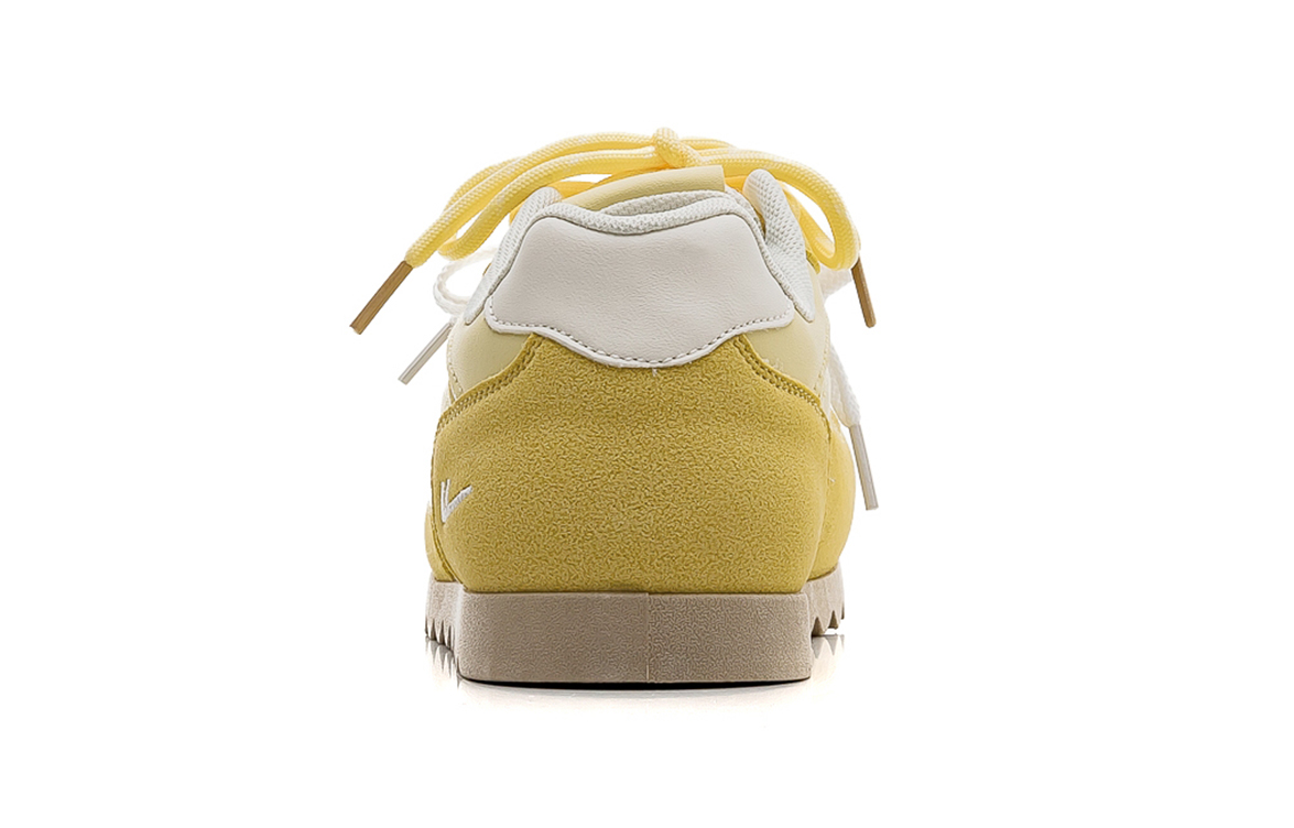 Warrior Abrasion Resistant Breathable Low top Casual Shoes Women's Yellow Beige