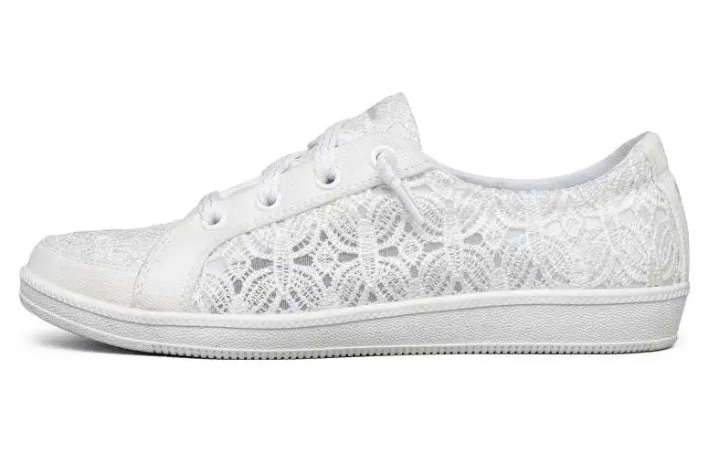 Skechers Slip Resistant, Abrasion Resistant, Lightweight Low top Casual Shoes Women's White