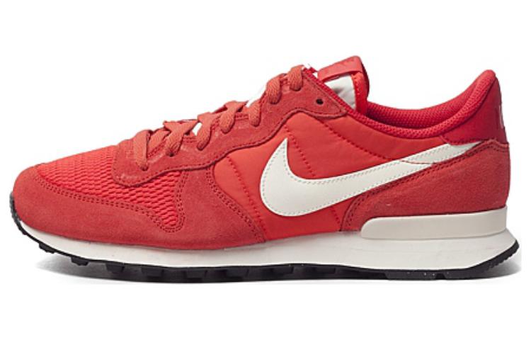 Nike Internationalist